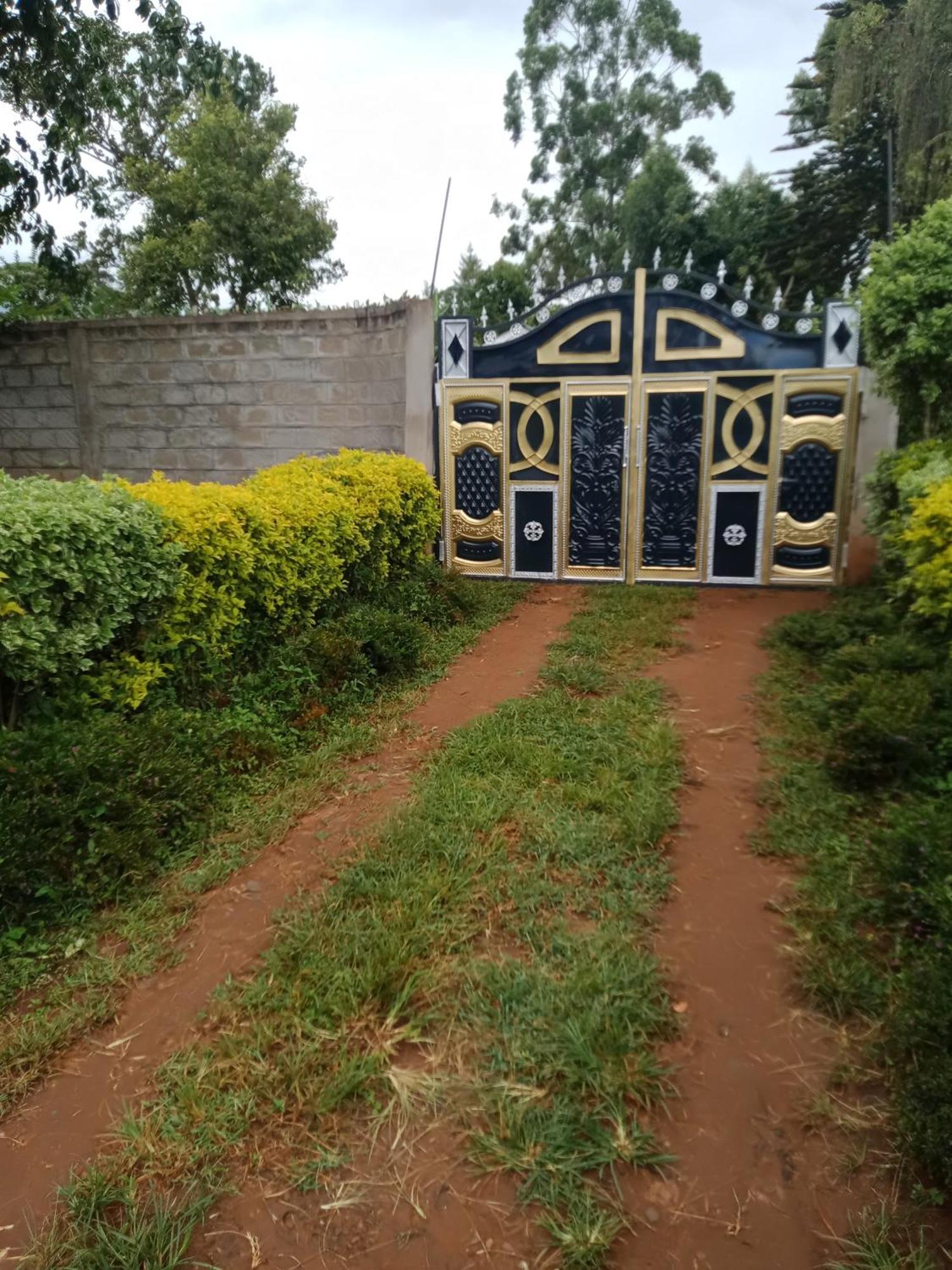 Plush 3 Bedroom Apartment Home Kitale Exterior photo